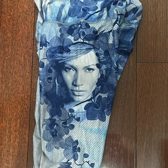 Niyama Sol and J Lo Blue Floral Graphic Leggings - Picture 1 of 4